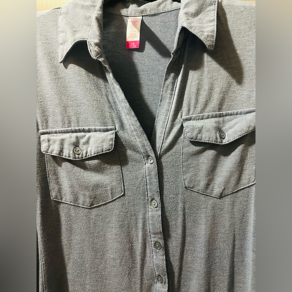No Boundaries Gray Button-Down Tunic - image 4